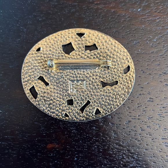 Fish and Crown Oval Gold Tone Cloisonne Floral Brooch with Cutouts - Picture 3 of 5